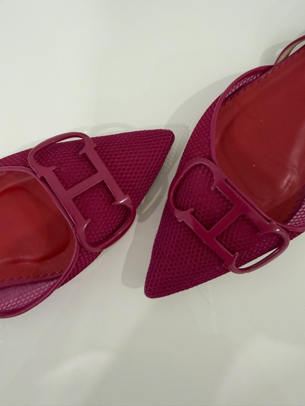 Carolina Herrera Fuchsia Pointed-Toe Slingback Flats with CH Logo - Picture 2 of 3